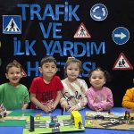 Trafik kurallarını eğlenerek öğrendiler