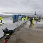 Fırtına duvarı Kordon’da taşkını önledi